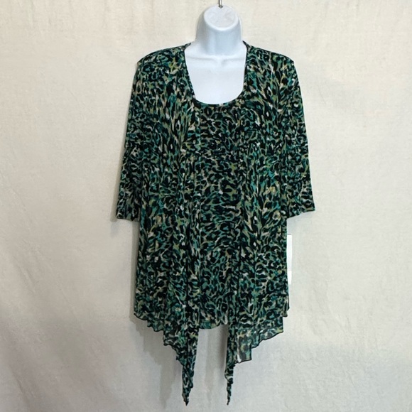 C-115 Emma James NWT Colorful Animal Print Layered Short Sleeve Blouse Size L - Picture 1 of 16